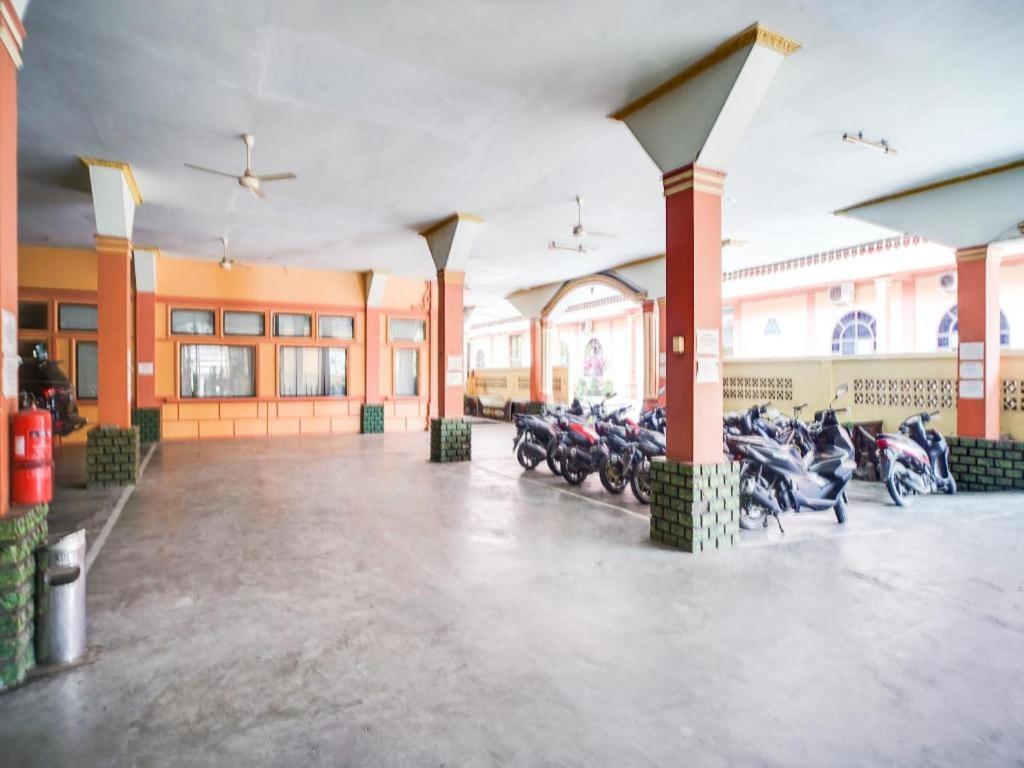 Oyo 1140 Hotel Tresya Tanjung Balai Tanjungbalai Εξωτερικό φωτογραφία