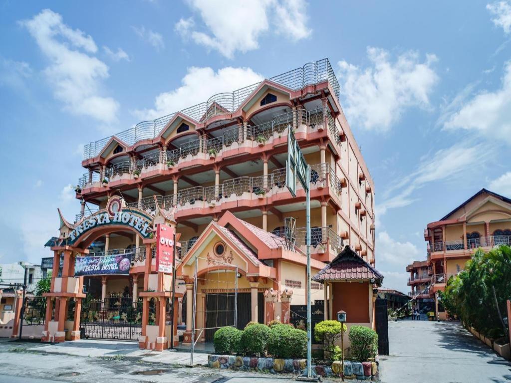 Oyo 1140 Hotel Tresya Tanjung Balai Tanjungbalai Εξωτερικό φωτογραφία